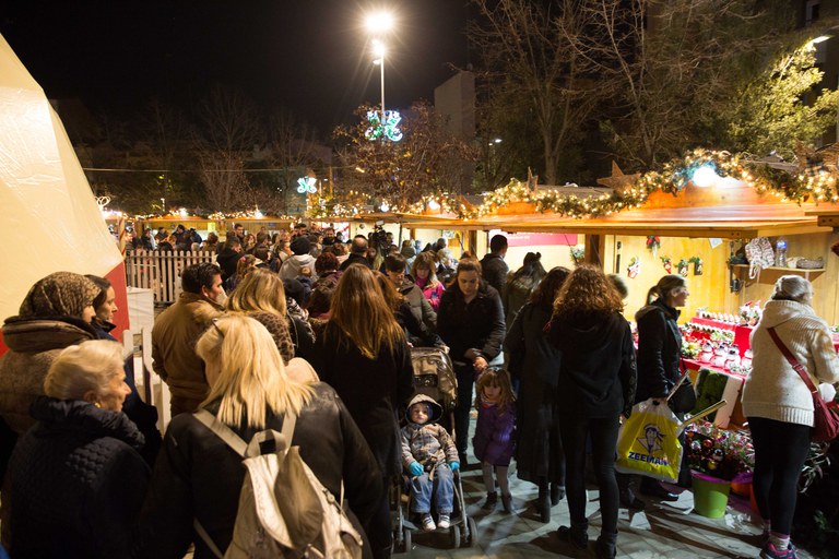 La Feria de Navidad se llenó en su primer fin de semana (foto: Localpres)