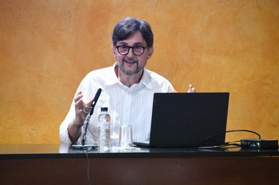 Carles Alastuey Segarra, durante su intervención (foto: Ayuntamiento de Rubí - Localpres)