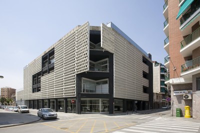 La Biblioteca Mestre Martí Tauler de Rubí ha acogido el últim encuentro de la Comisión permanente del CNIAC.