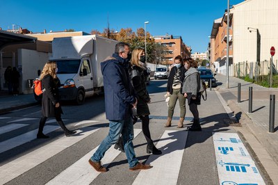 Paso de peatones situado frente a la Escuela Ca n'Alzamora (foto: Ayuntamiento de Rubí - Localpres).