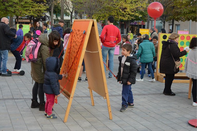 Entre las 16.30 y las 19.30 h los niños han podido realizar diferentes juegos (foto: Localpres)