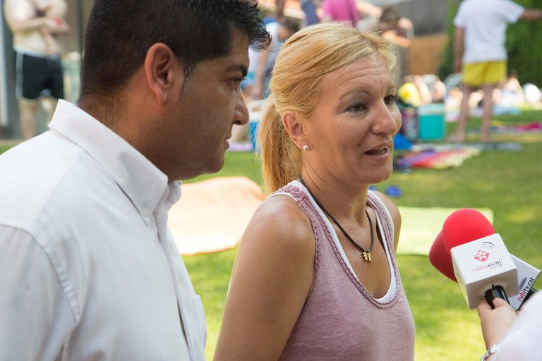 La alcaldesa, Ana María Martínez, y el concejal de Deportes, Juan López, también estuvieron presentes en el 'Mulla't' (foto: Localpres)