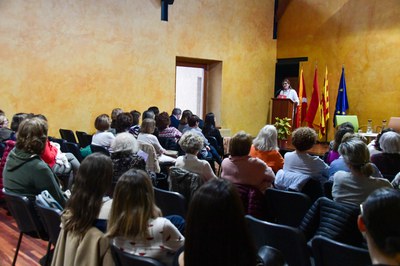 La alcaldesa ha inaugurado las jornadas feministas en el auditorio del Castell (foto: Ayuntamiento de Rubí - Localpres).