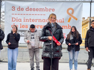 Un momento de la lectura del manifiesto (foto: Ayuntamiento de Rubí - Localpres).