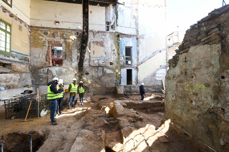 Visita a los restos arqueológicos del Casino (foto: Ayuntamiento de Rubí - Localpres)