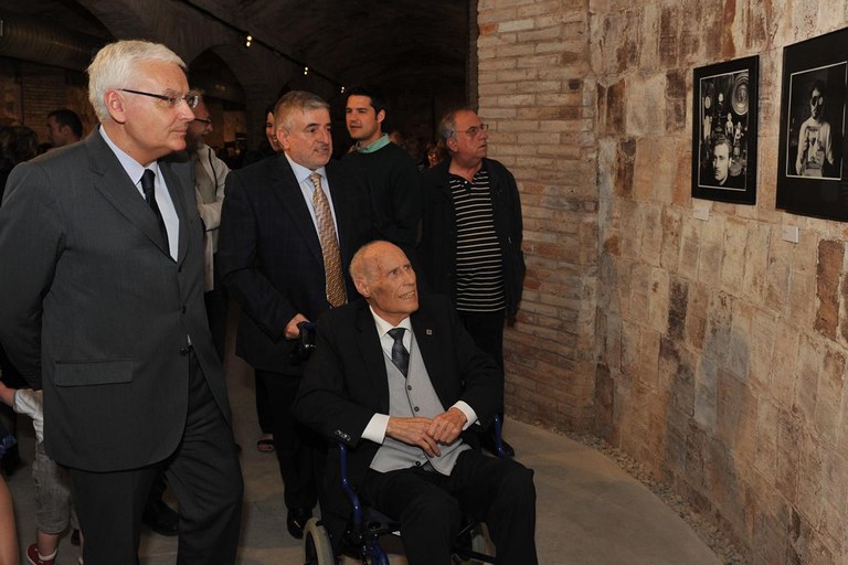 Marroyo ha visitado la exposición acompañado del consejero (foto: Localpres)