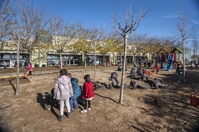 Las familias que tengan que formalizar la preinscripción escolar de sus hijos o hijas encontrarán toda la información en la web municipal (foto: Ayuntamiento de Rubí – César Font).