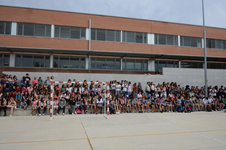 Los alumnos del INS L'Estatut (foto: Localpres)