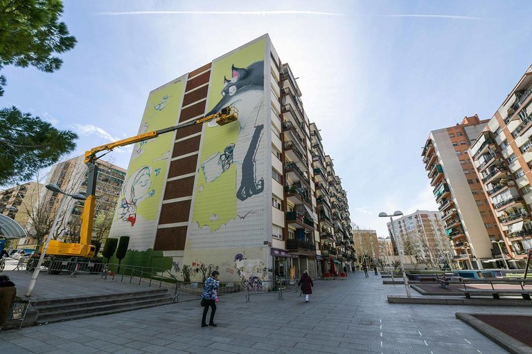 Mural de la plaza de la Constitució