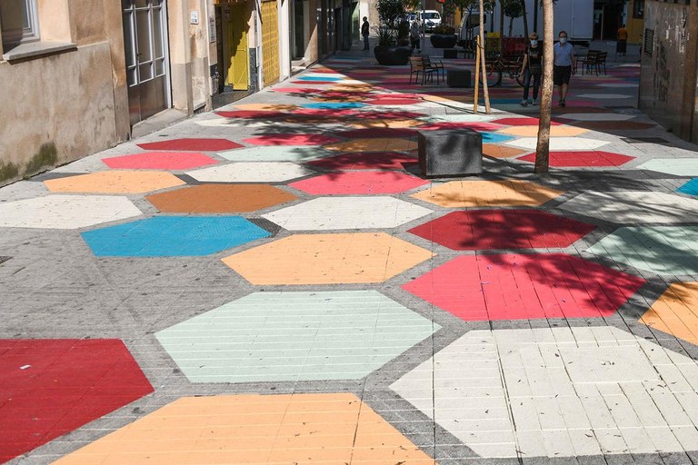 Tapiz de la plaza Pere Esmendia