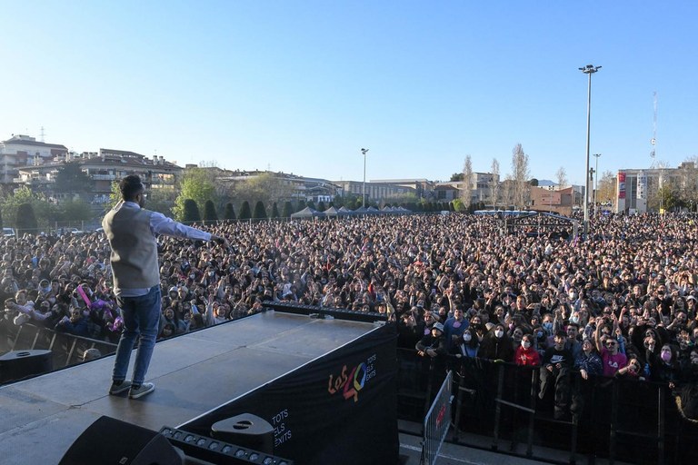 El público de LOS40 Primavera Pop, calentando motores (foto: Ayuntamiento de Rubí - Localpres)