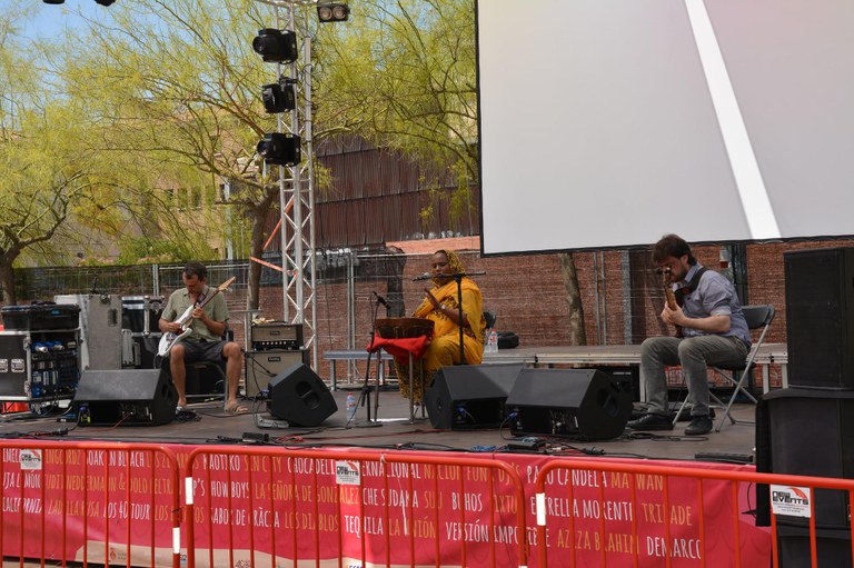 Vermut musical amb Aziza Brahim