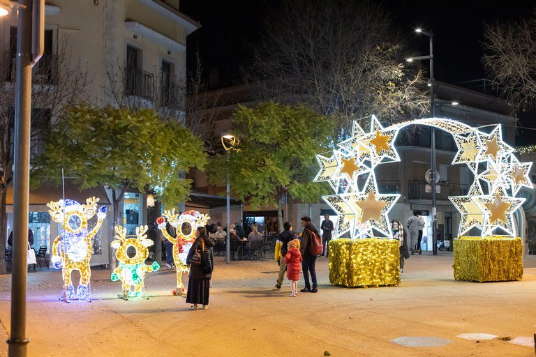 Decoración en la pl. Onze de Setembre (foto: Ayuntamiento de Rubí - Lali Puig)