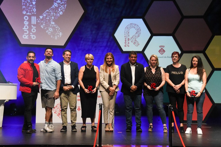 Gimnasio Artístico Deportivo Rubí, Club Deportivo Baloncesto Sant Jordi, Club Voleibol Rubí, 8 Tiempo Escuela de Baile