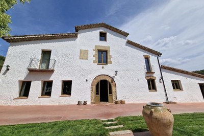 Masía de Can Mir.